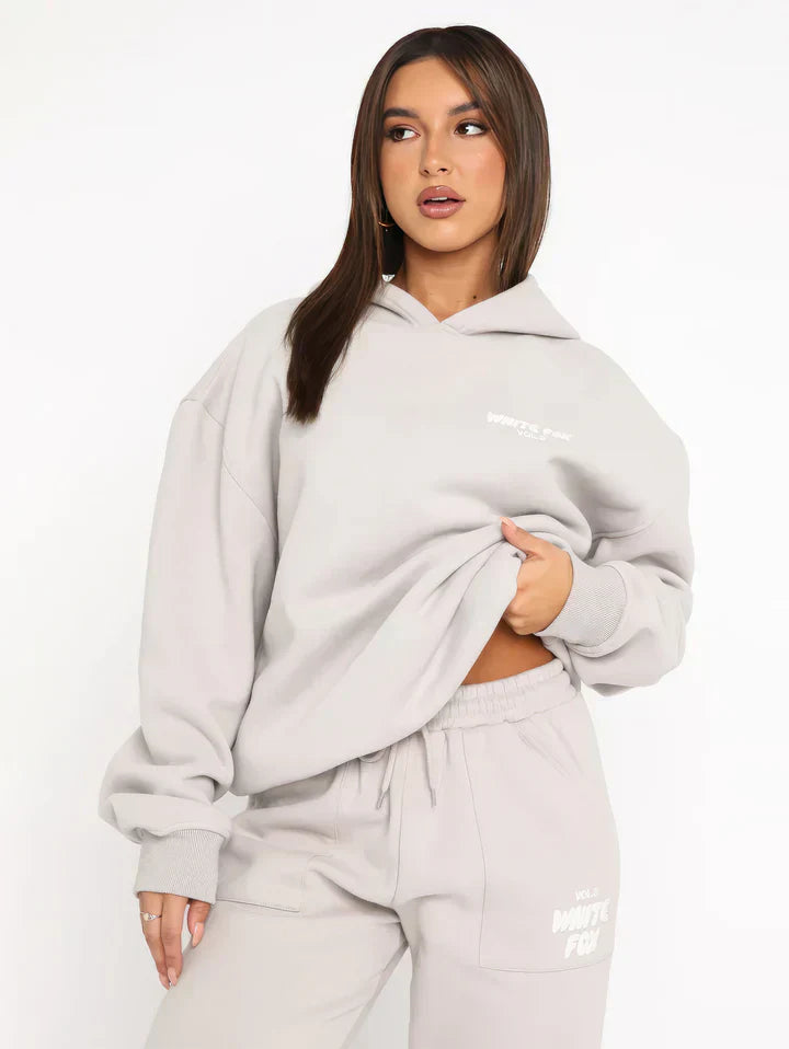 ZARA – Trendy Women’s Tracksuit with Hoodie and Joggers